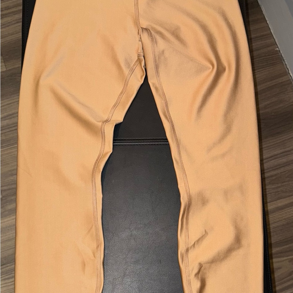 ALO Yoga Tan Leggings Comfortable Stylish Bottoms